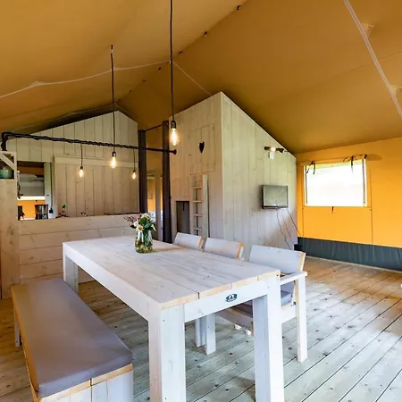 Luxe tent Glamping De Bosweide